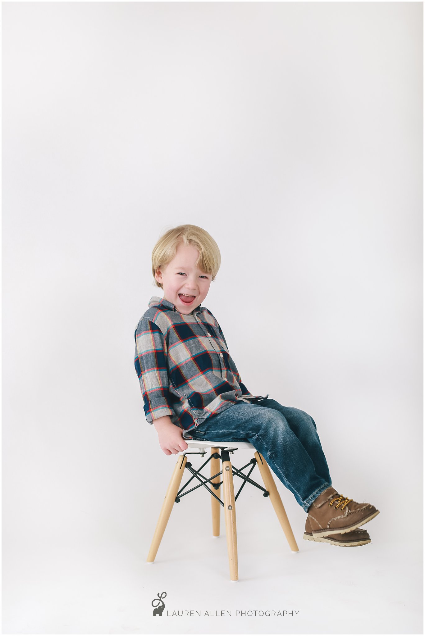2017,4 years old,Boy,Brady,Children,Inside,Portrait,chair,child,gap,lake oswego,lake oswego studio,playing,strobes,studio,studio lights,white seamless,