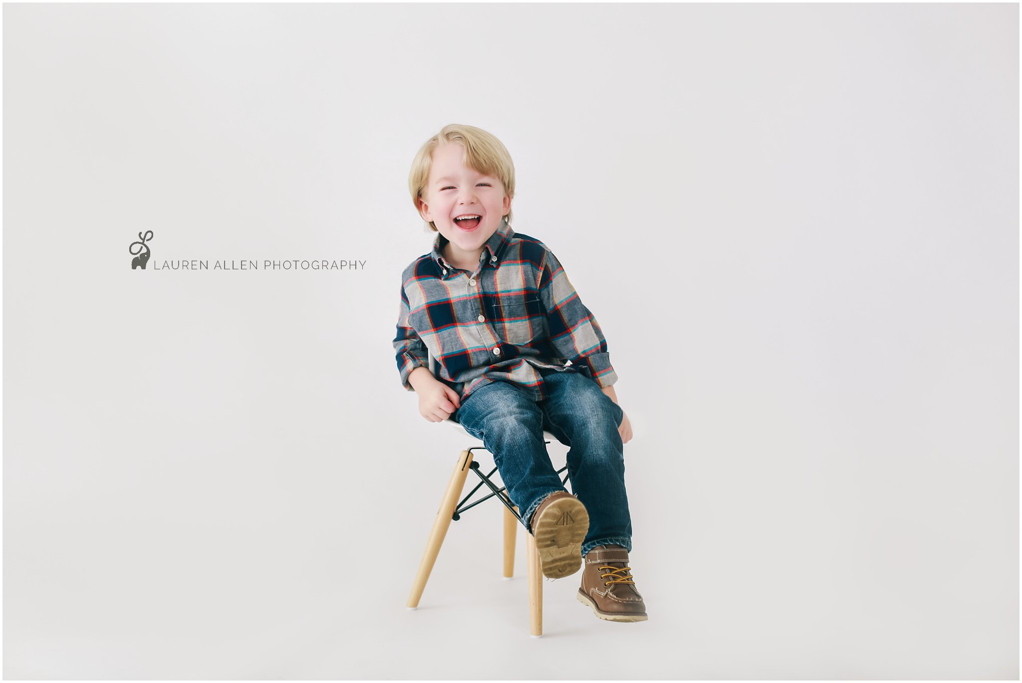 2017,4 years old,Boy,Brady,Children,Inside,Portrait,chair,child,gap,lake oswego,lake oswego studio,playing,strobes,studio,studio lights,white seamless,